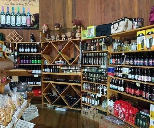Foto: Queijos e vinhos Loja Parada da Pipa | Vinhos Gramado via Google Maps.